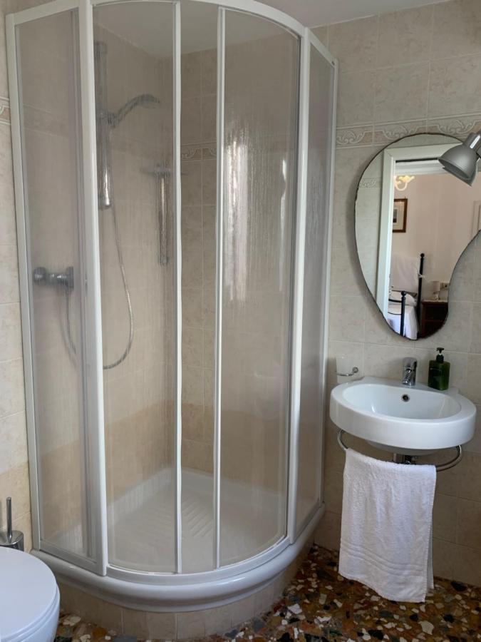 B&B Al Teatro With Canal View Venice Exterior photo