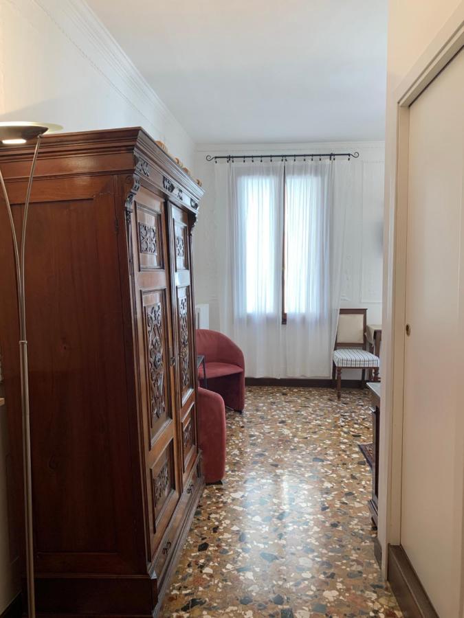 B&B Al Teatro With Canal View Venice Exterior photo