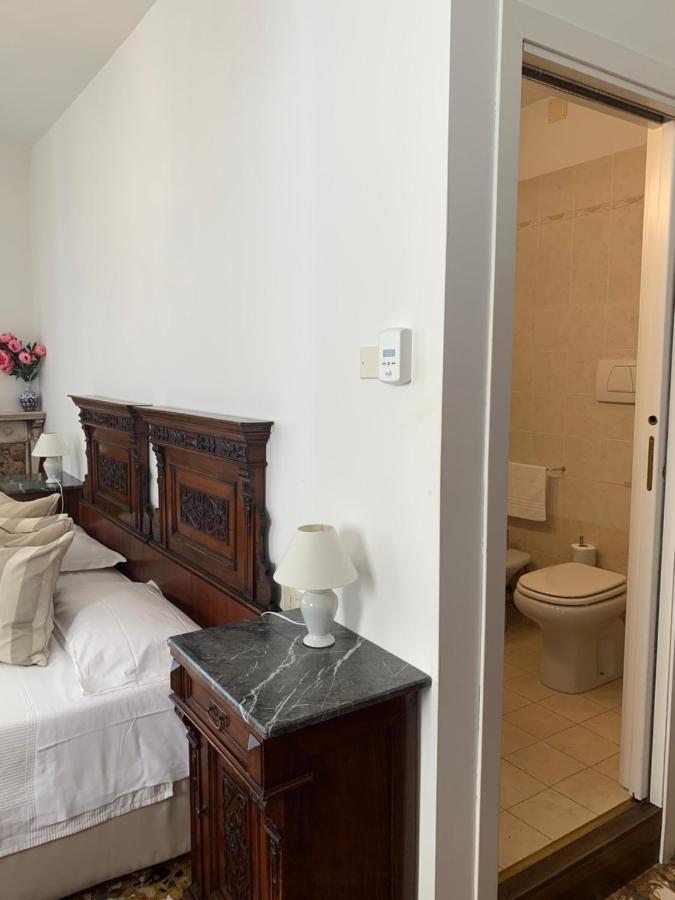 B&B Al Teatro With Canal View Venice Exterior photo